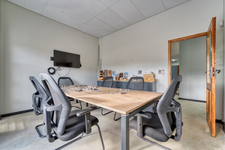 To Let commercial Property for Rent in De Zoete Inval Western Cape